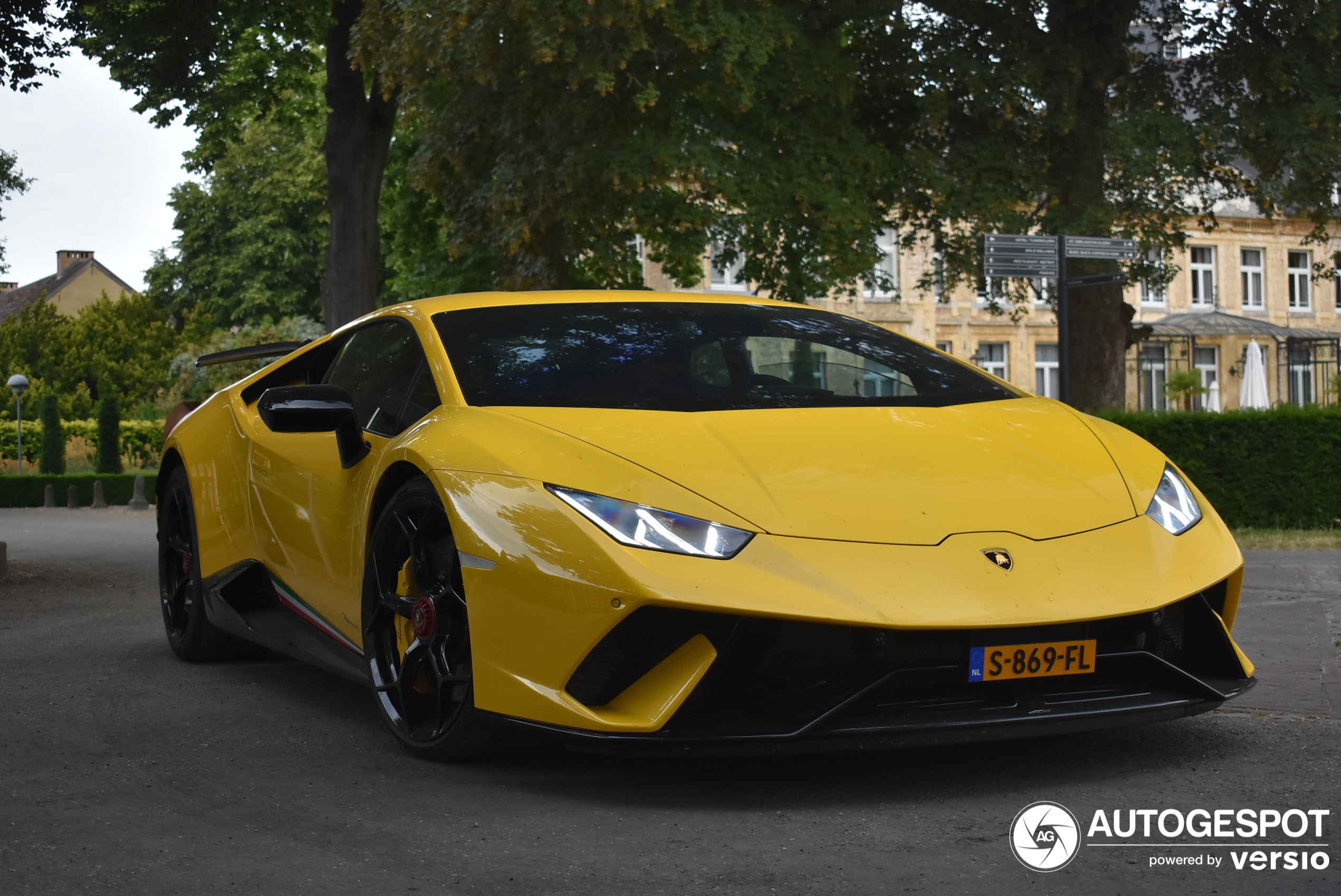 Lamborghini Huracán LP640-4 Performante