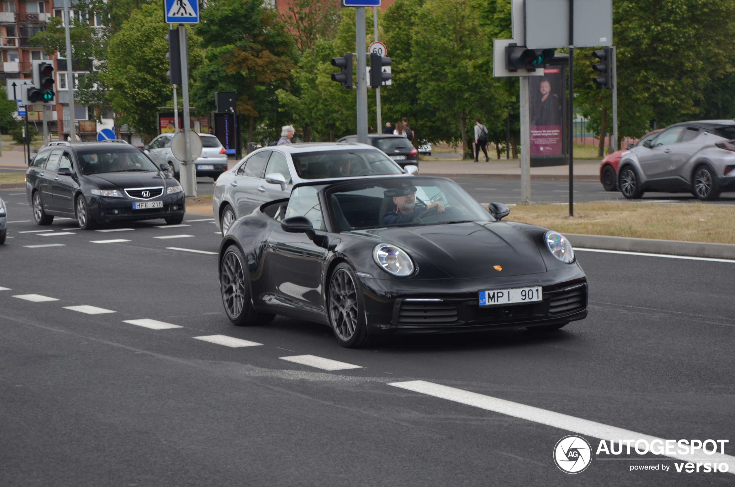 Porsche 992 Carrera 4S Cabriolet