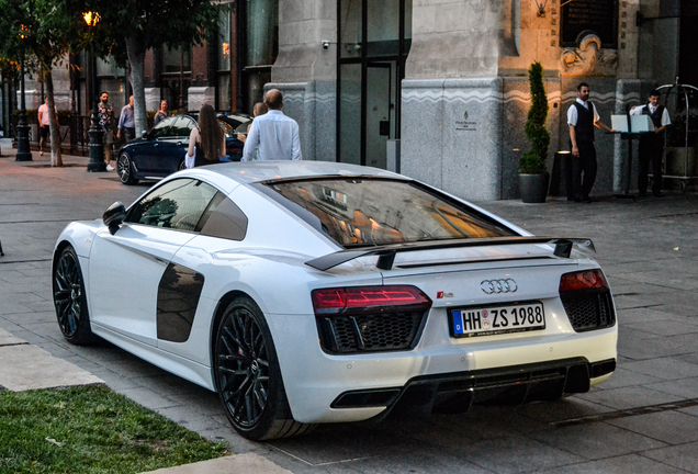 Audi R8 V10 Plus 2015