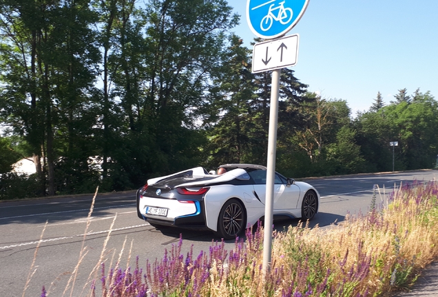 BMW i8 Roadster