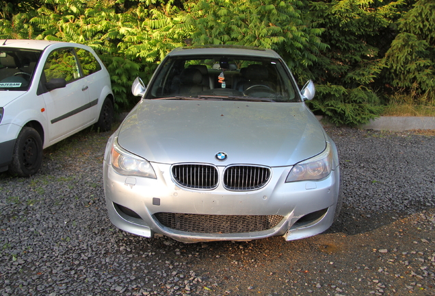 BMW M5 E60 2005