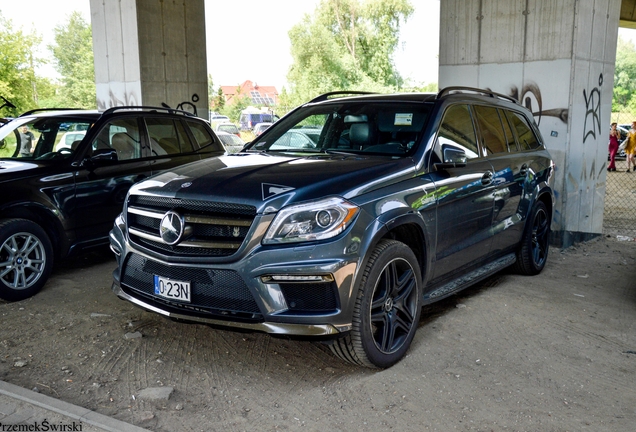 Mercedes-Benz GL 63 AMG X166