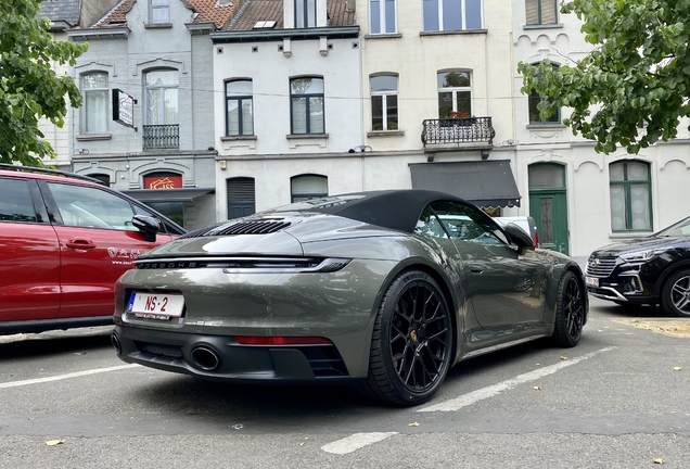 Porsche 992 Carrera 4 GTS Cabriolet