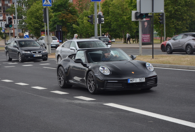 Porsche 992 Carrera 4S Cabriolet