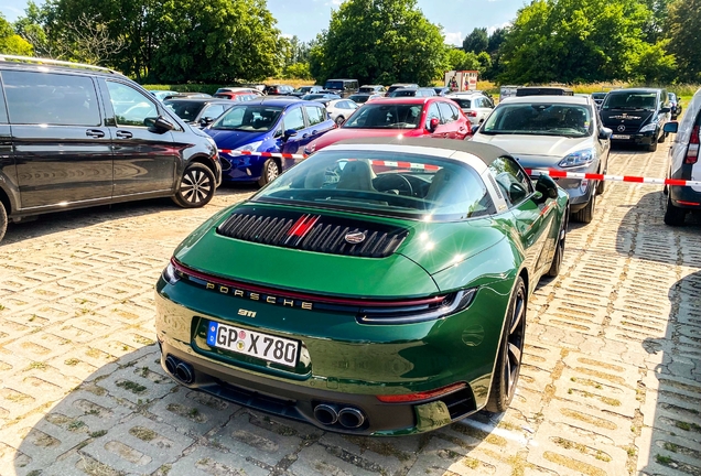 Porsche 992 Targa 4S Heritage Design Edition