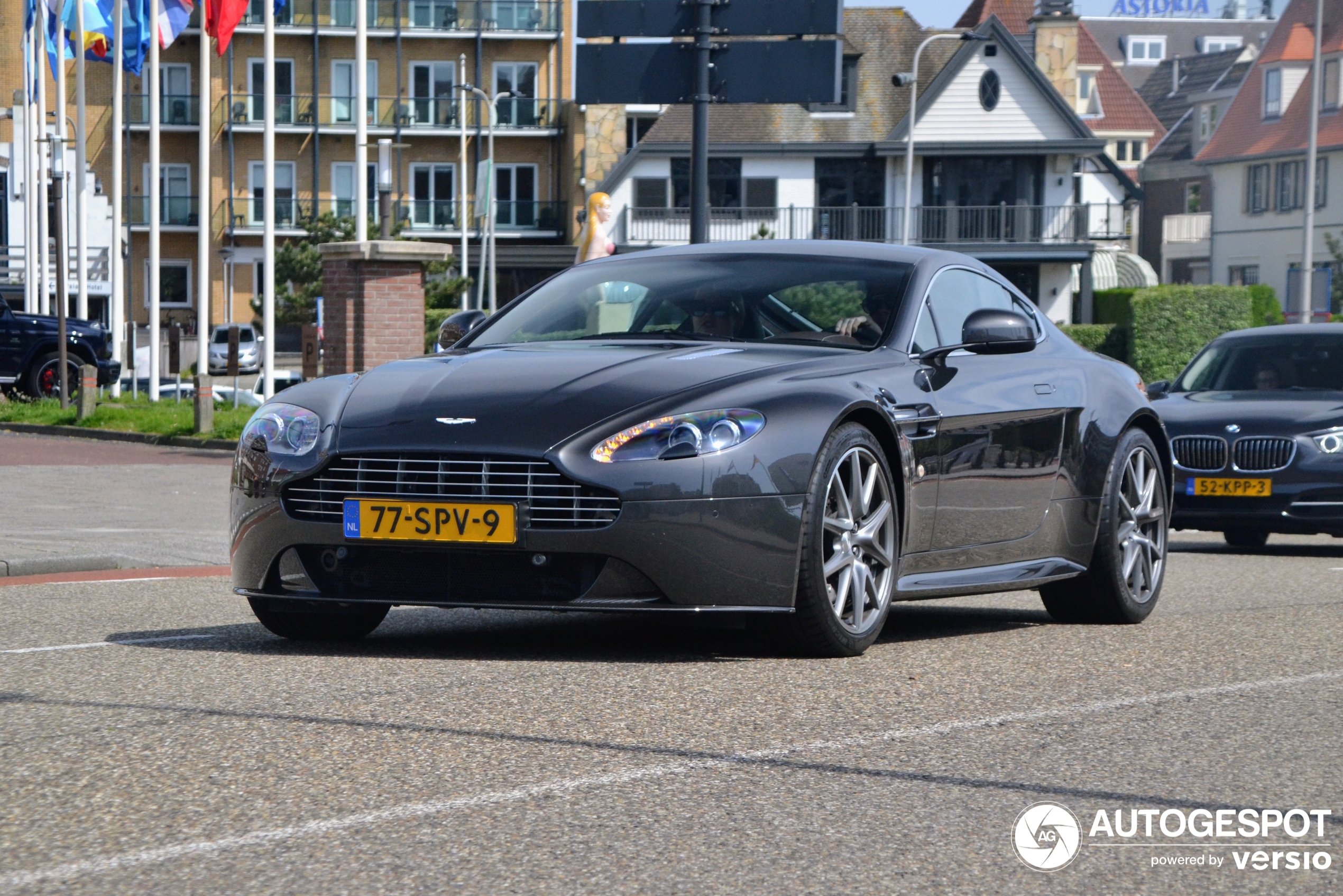 Aston Martin V8 Vantage S