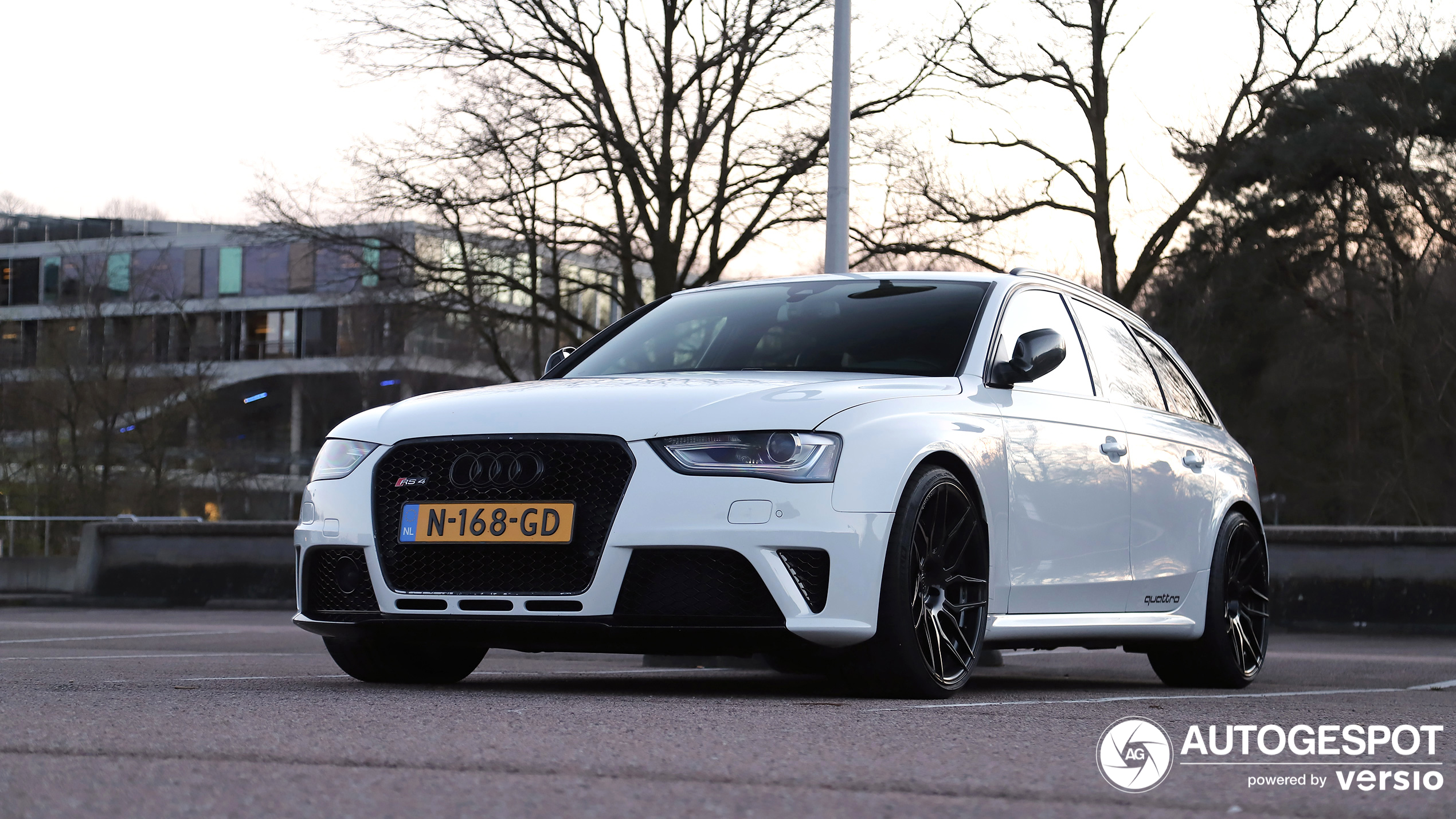 Audi RS4 Avant B8