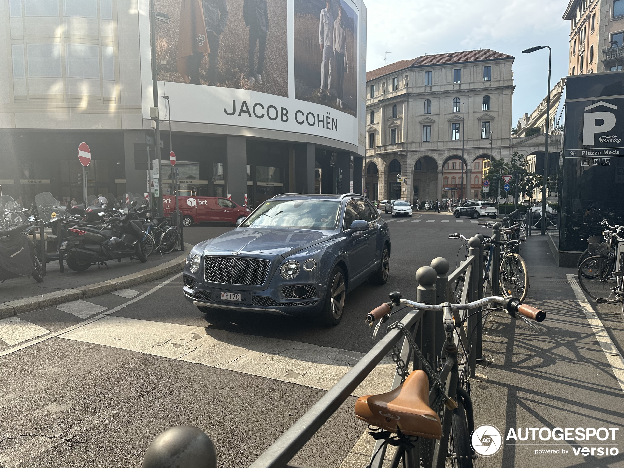 Bentley Bentayga V8