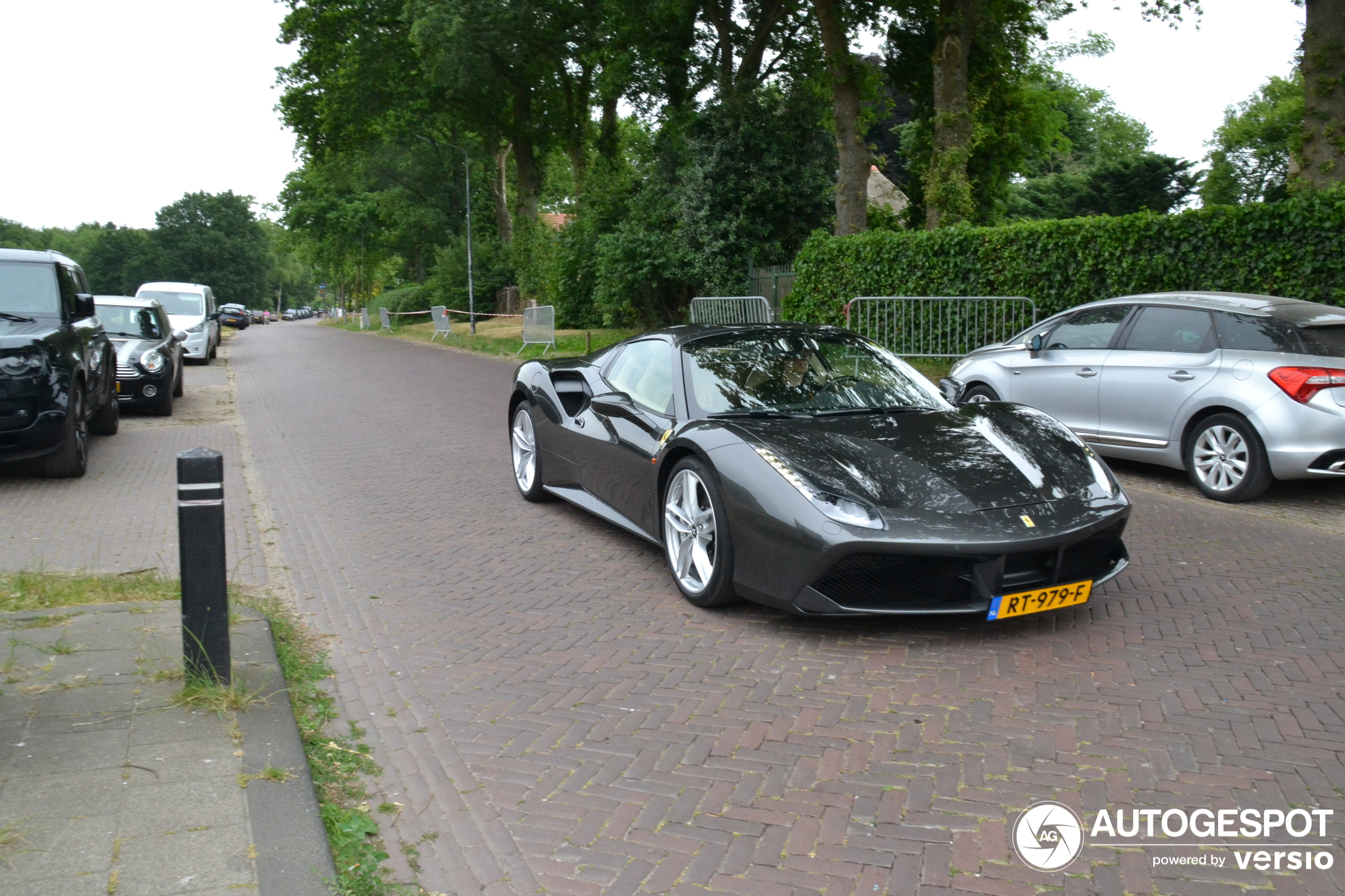 Ferrari 488 Spider