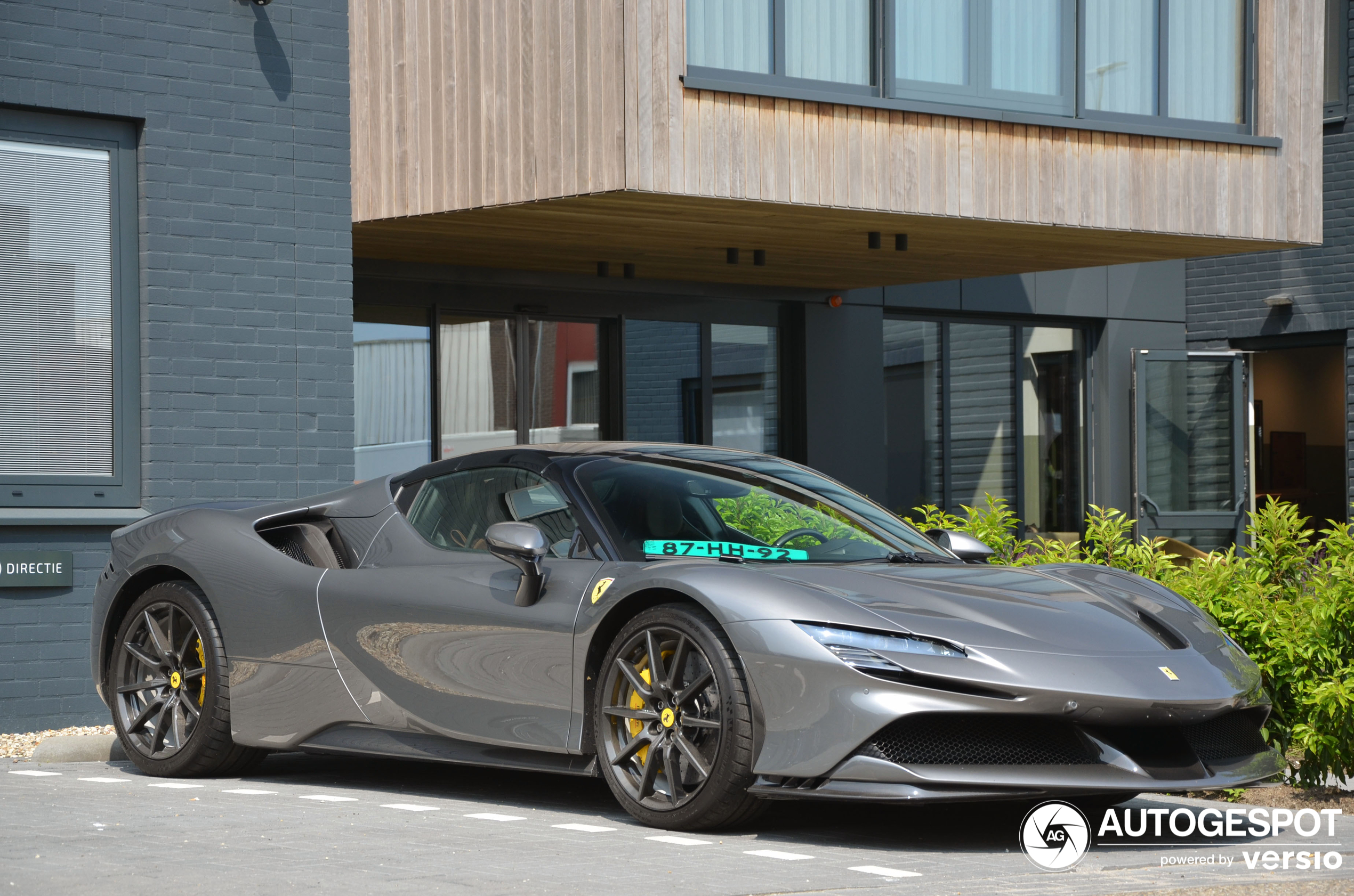 Ferrari SF90 Spider Assetto Fiorano