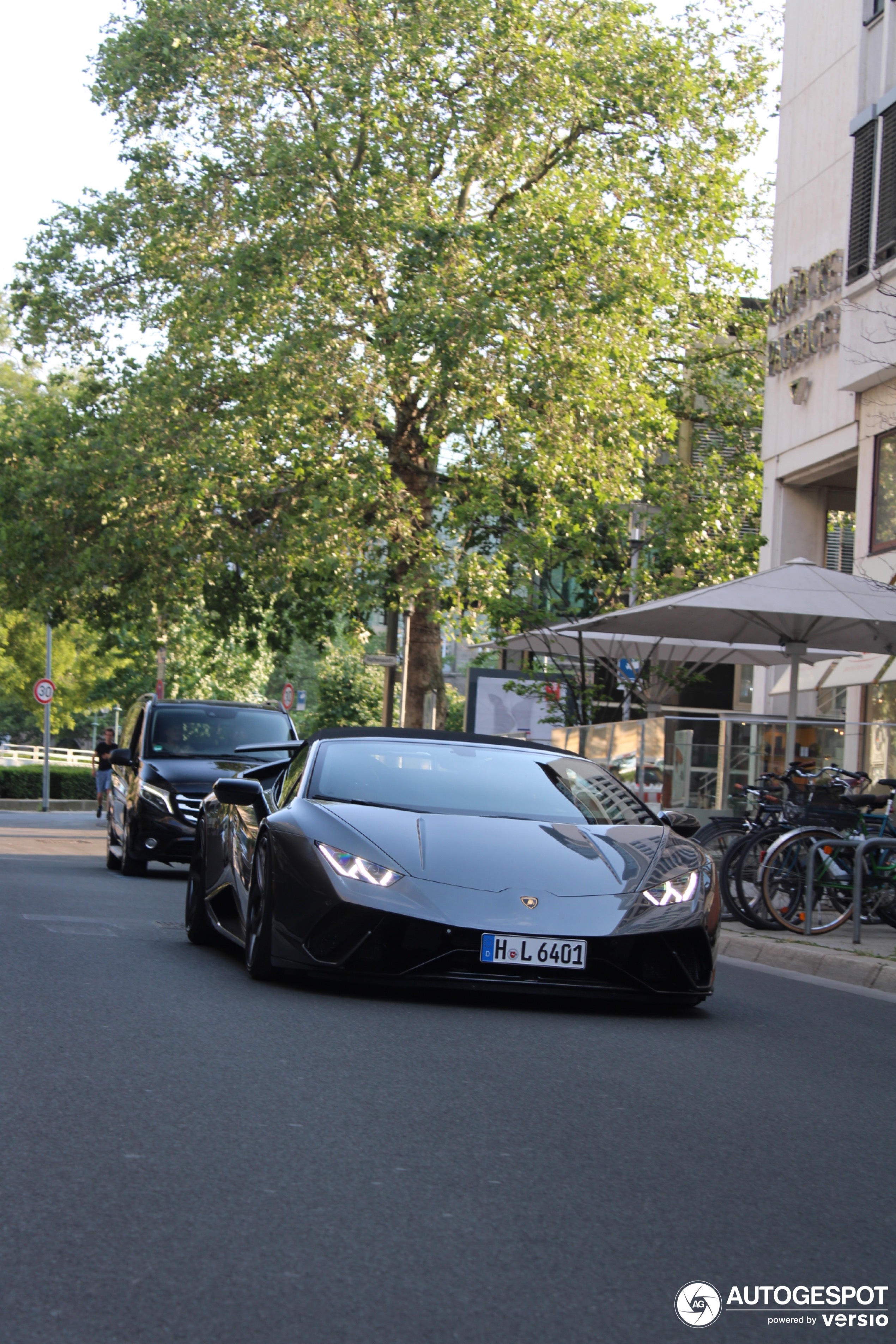 Lamborghini Huracán LP640-4 Performante Spyder