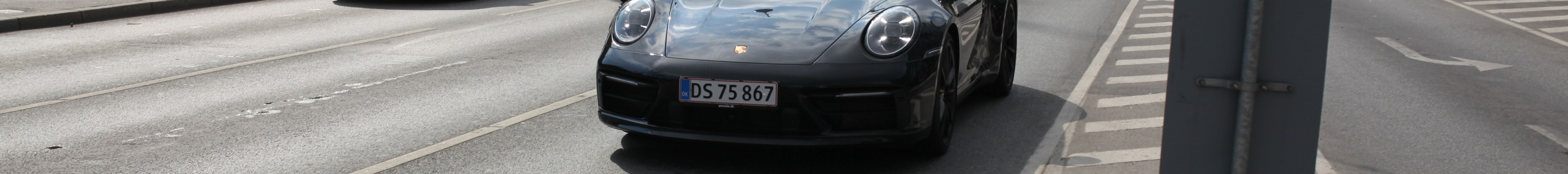 Porsche 992 Carrera 4S