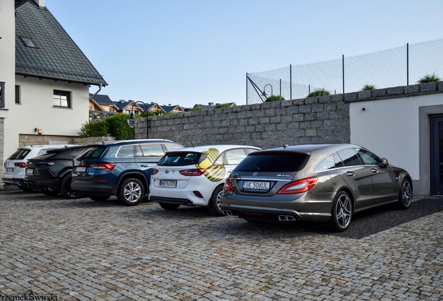 Mercedes-Benz CLS 63 AMG X218 Shooting Brake