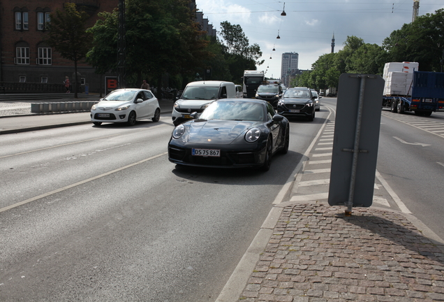 Porsche 992 Carrera 4S