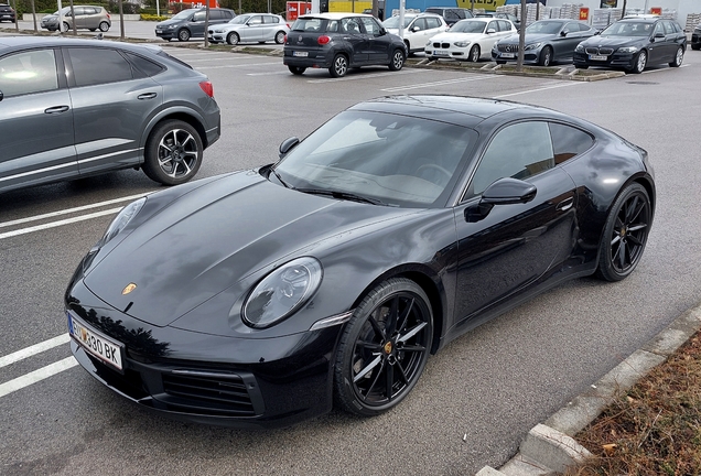 Porsche 992 Carrera 4S