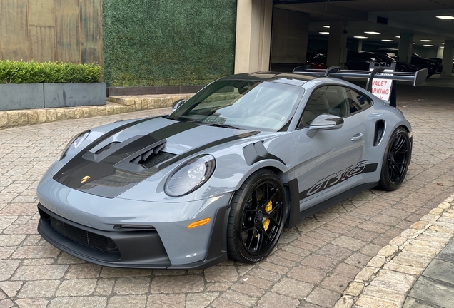 Porsche 992 GT3 RS Weissach Package