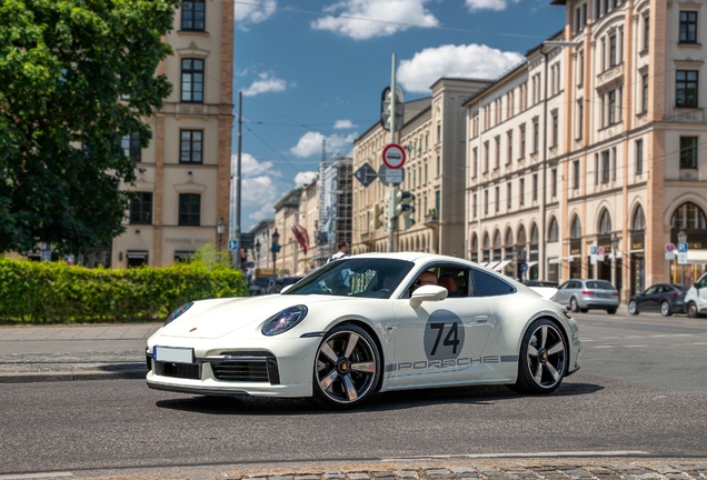 Porsche 992 Sport Classic