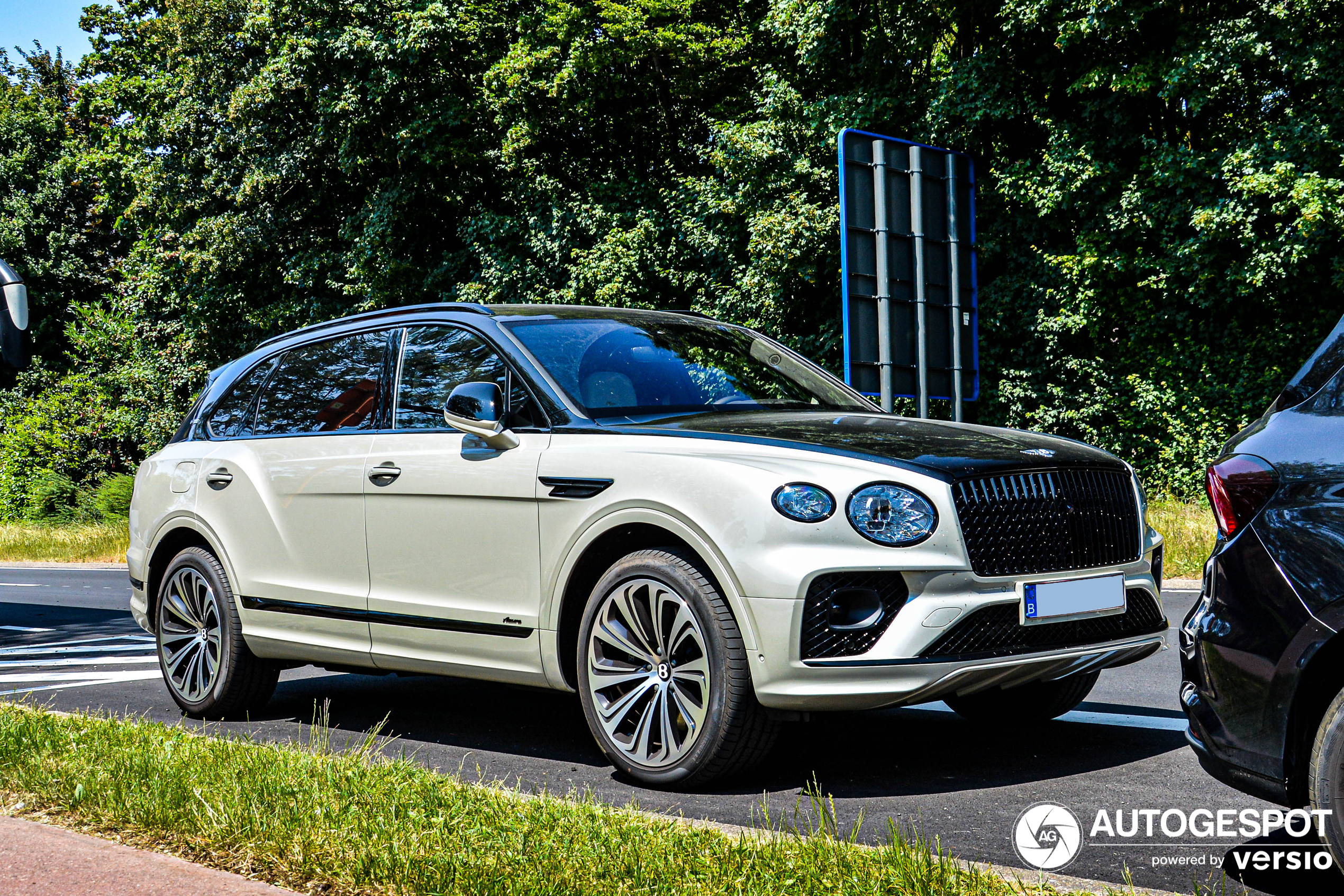 Bentley Bentayga Azure EWB First Edition