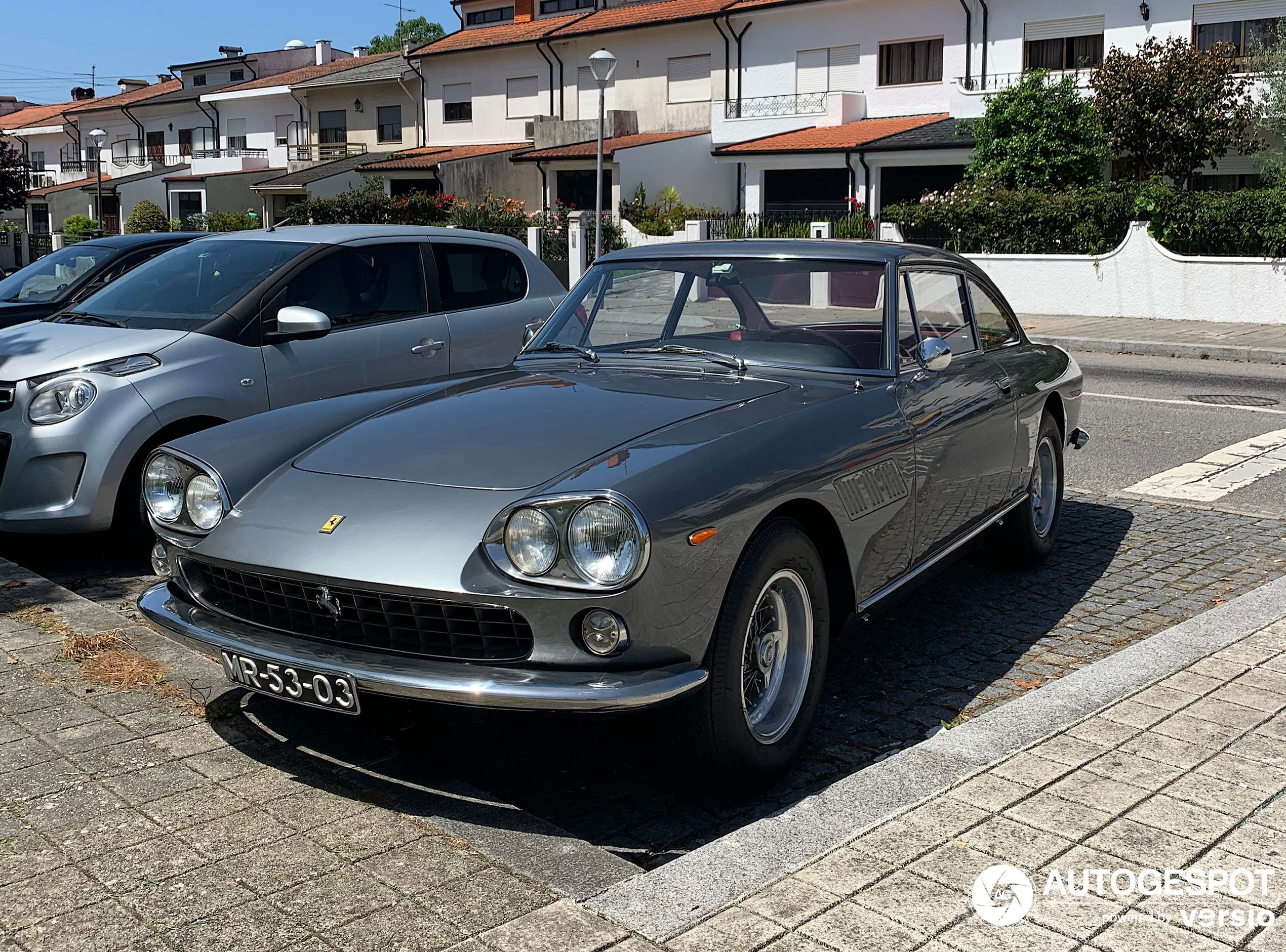 Ferrari 330 GT 2+2 Series I