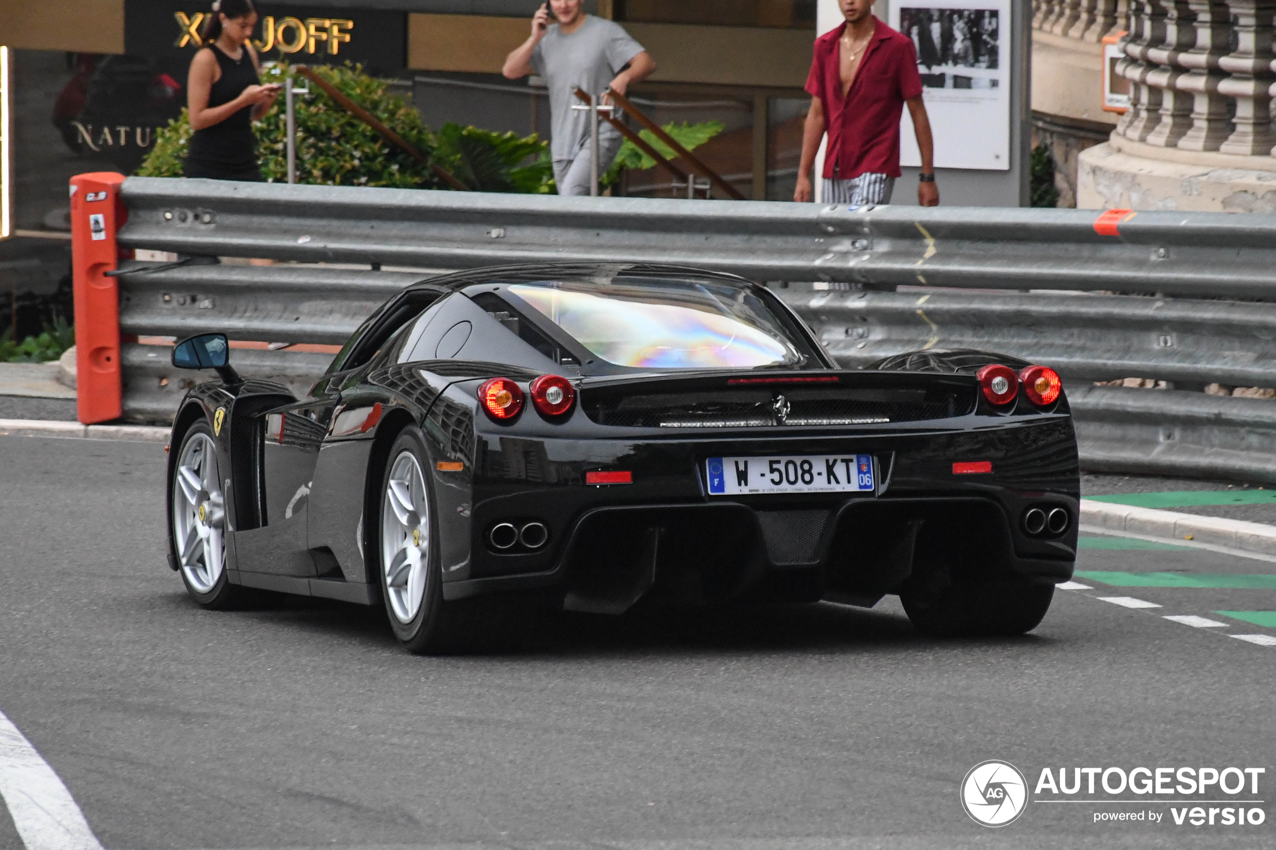 Dit is de 56e unieke Ferrari Enzo Ferrari in Monaco