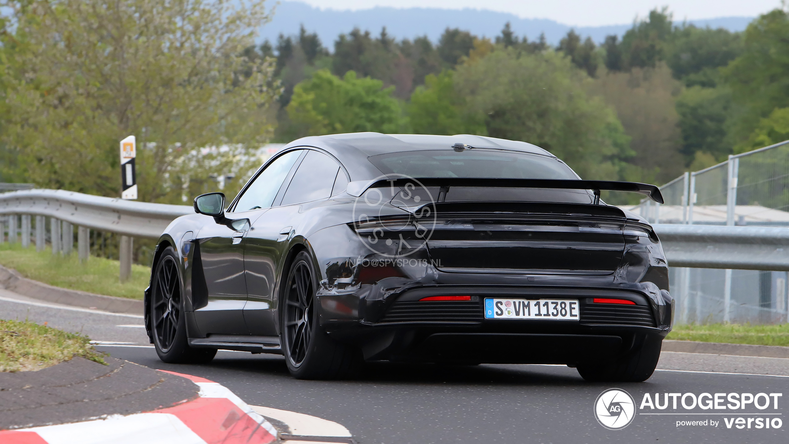 Porsche Taycan Turbo GT Weissach Package