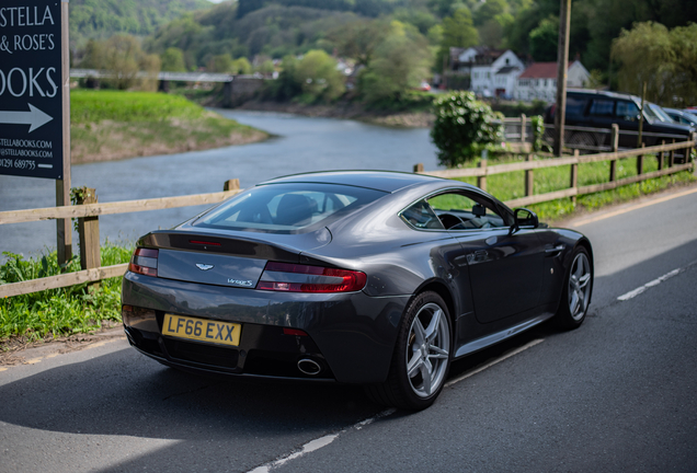 Aston Martin V8 Vantage S