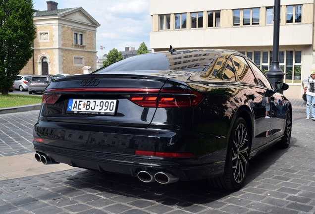 Audi S8 D5