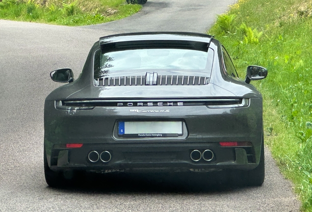 Porsche 992 Carrera 4S