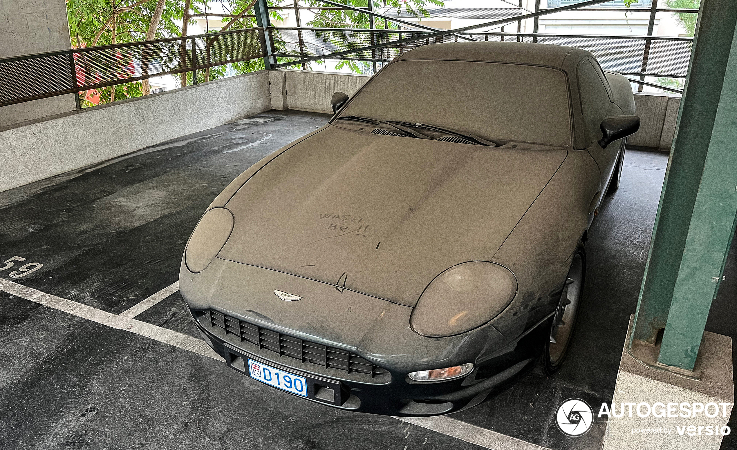 Aston Martin DB7