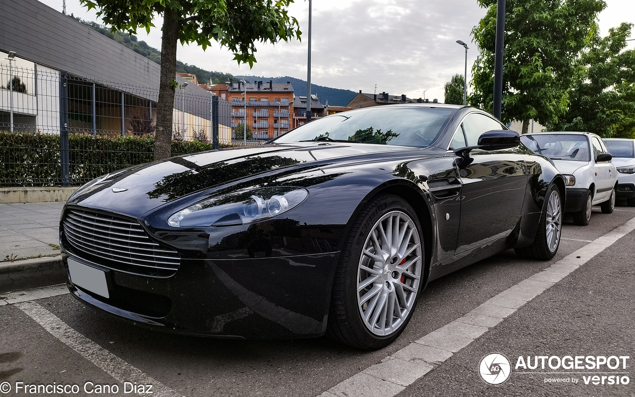 Aston Martin V8 Vantage