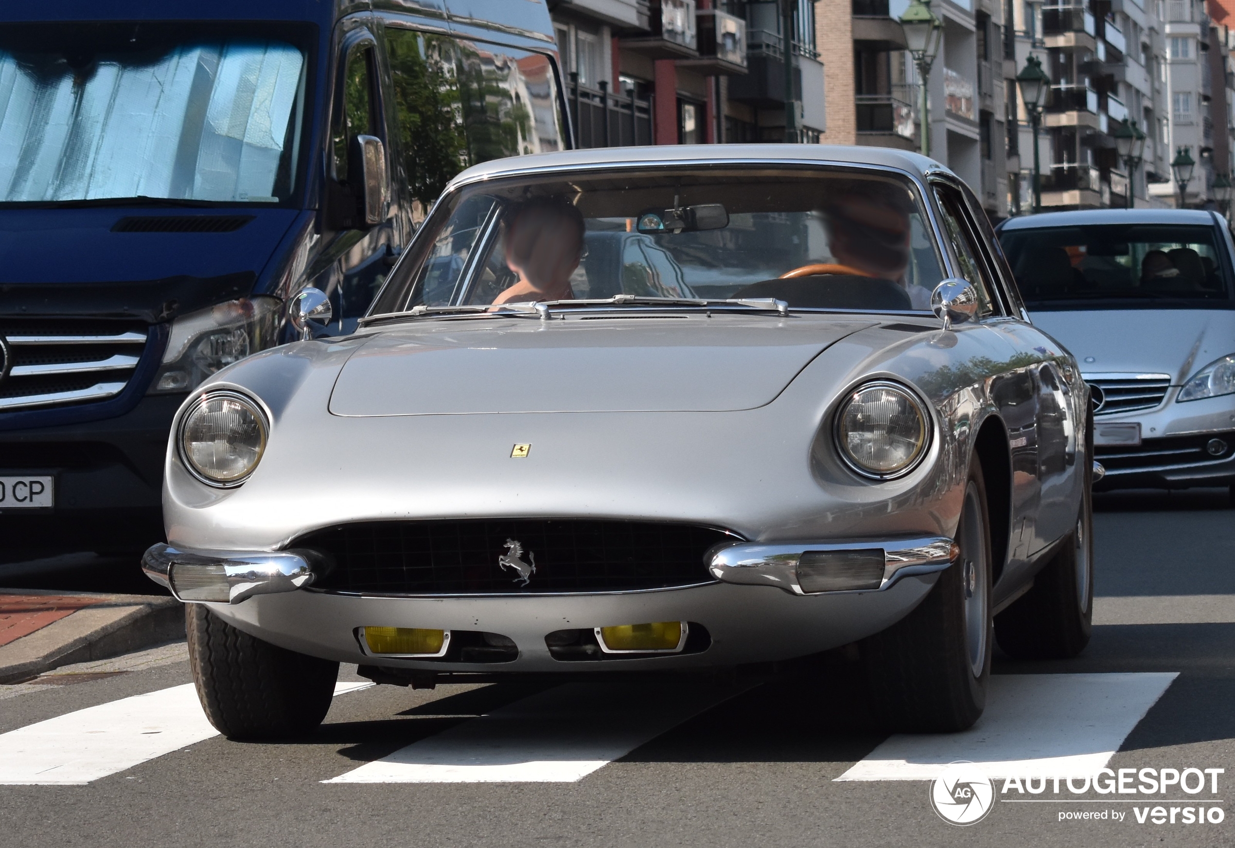 Ferrari 365 GT 2+2