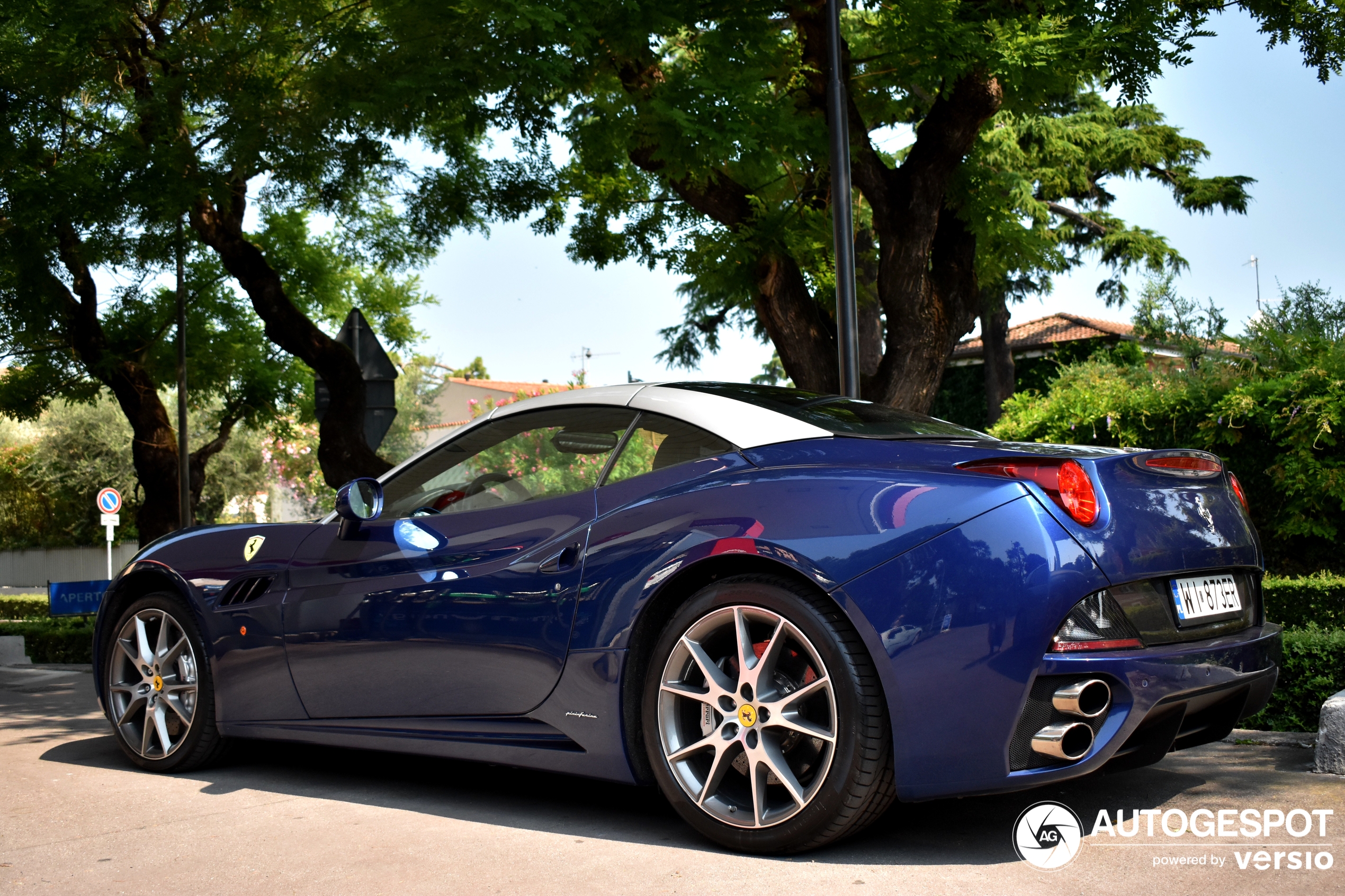 Ferrari California