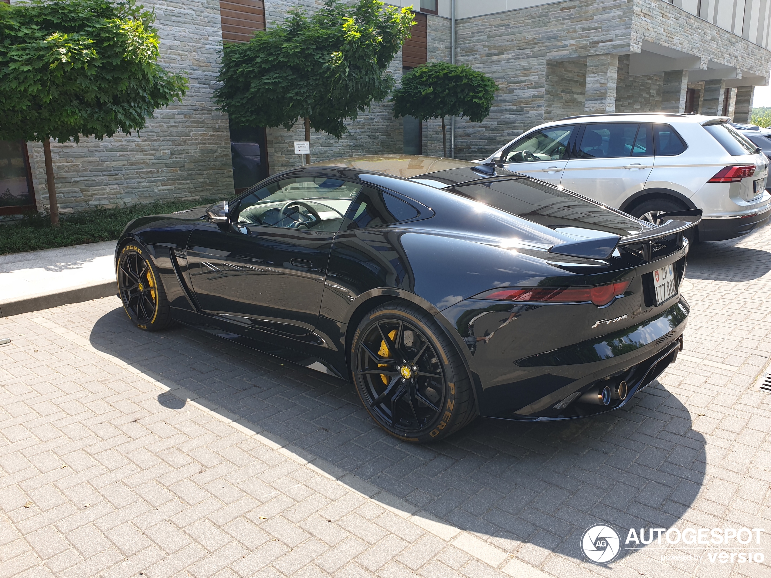 Jaguar F-TYPE SVR Coupé 2017