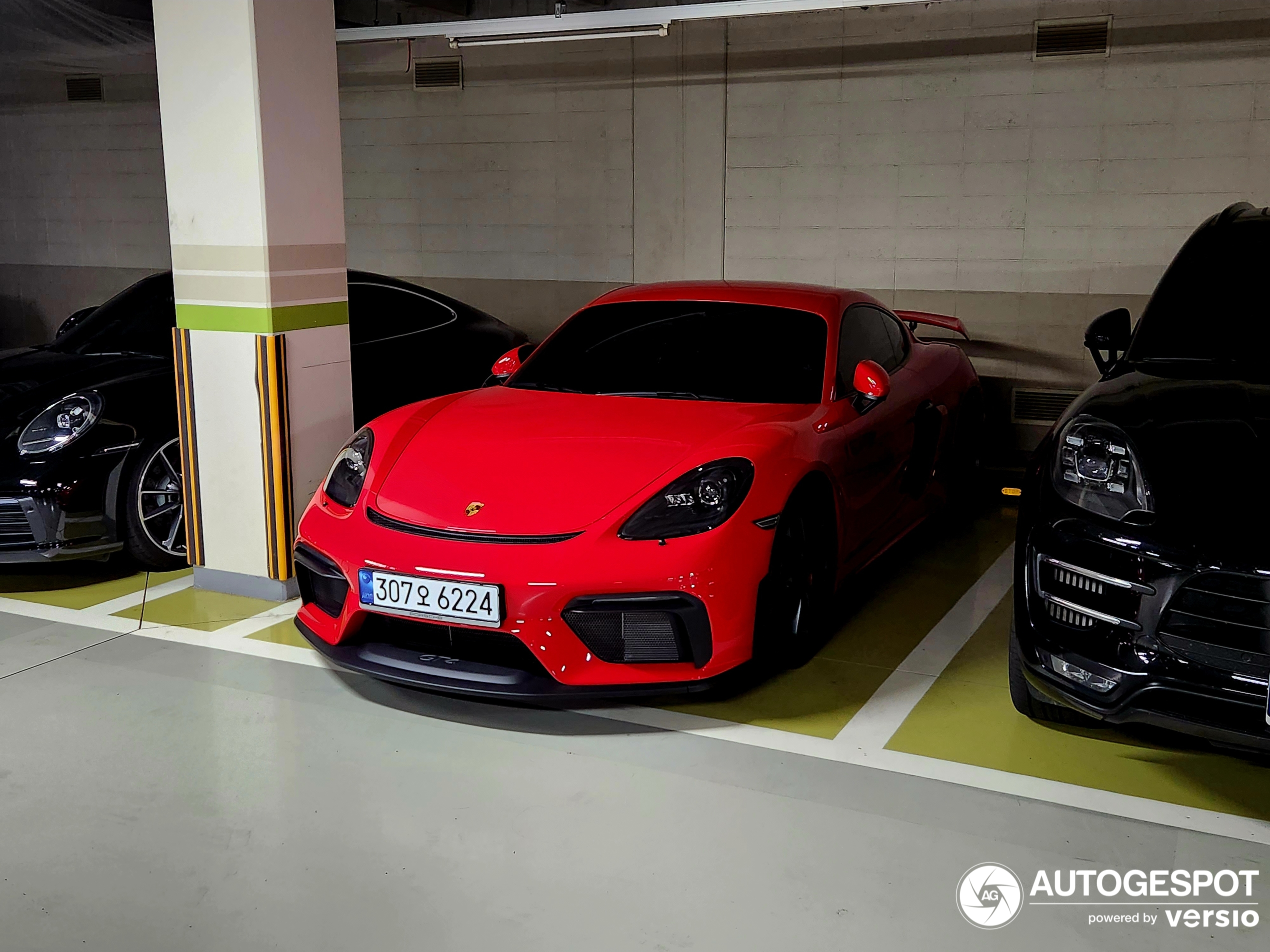 Porsche 718 Cayman GT4