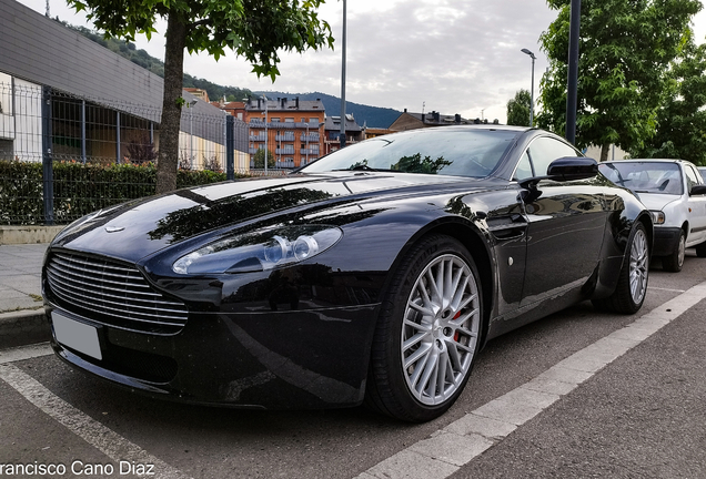 Aston Martin V8 Vantage