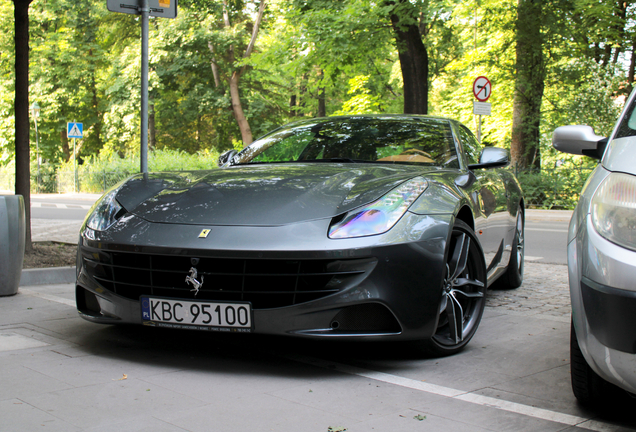 Ferrari FF