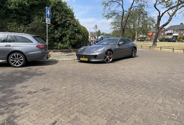 Ferrari GTC4Lusso