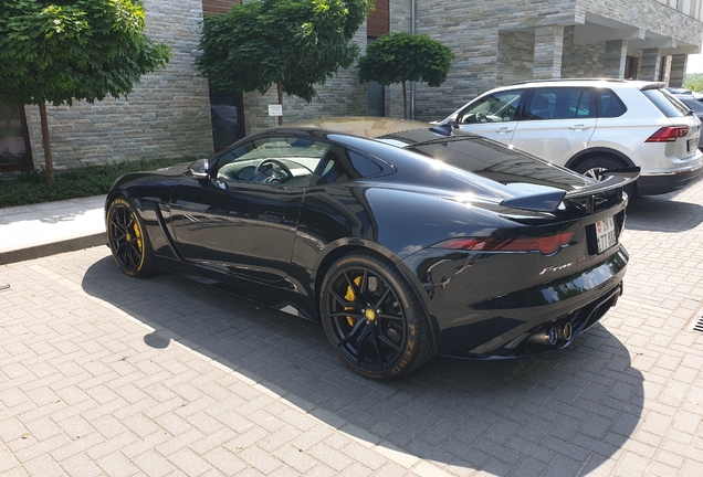 Jaguar F-TYPE SVR Coupé 2017