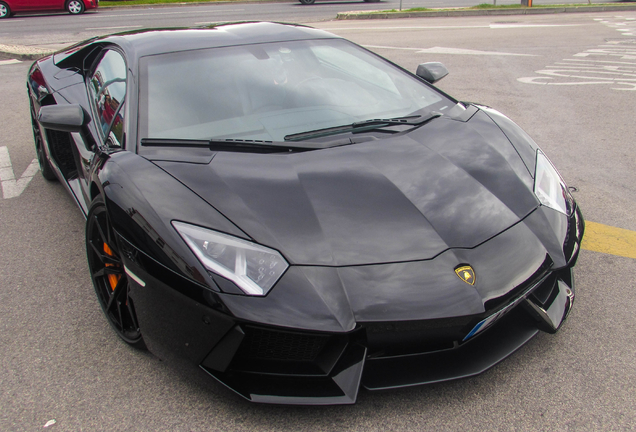 Lamborghini Aventador LP700-4