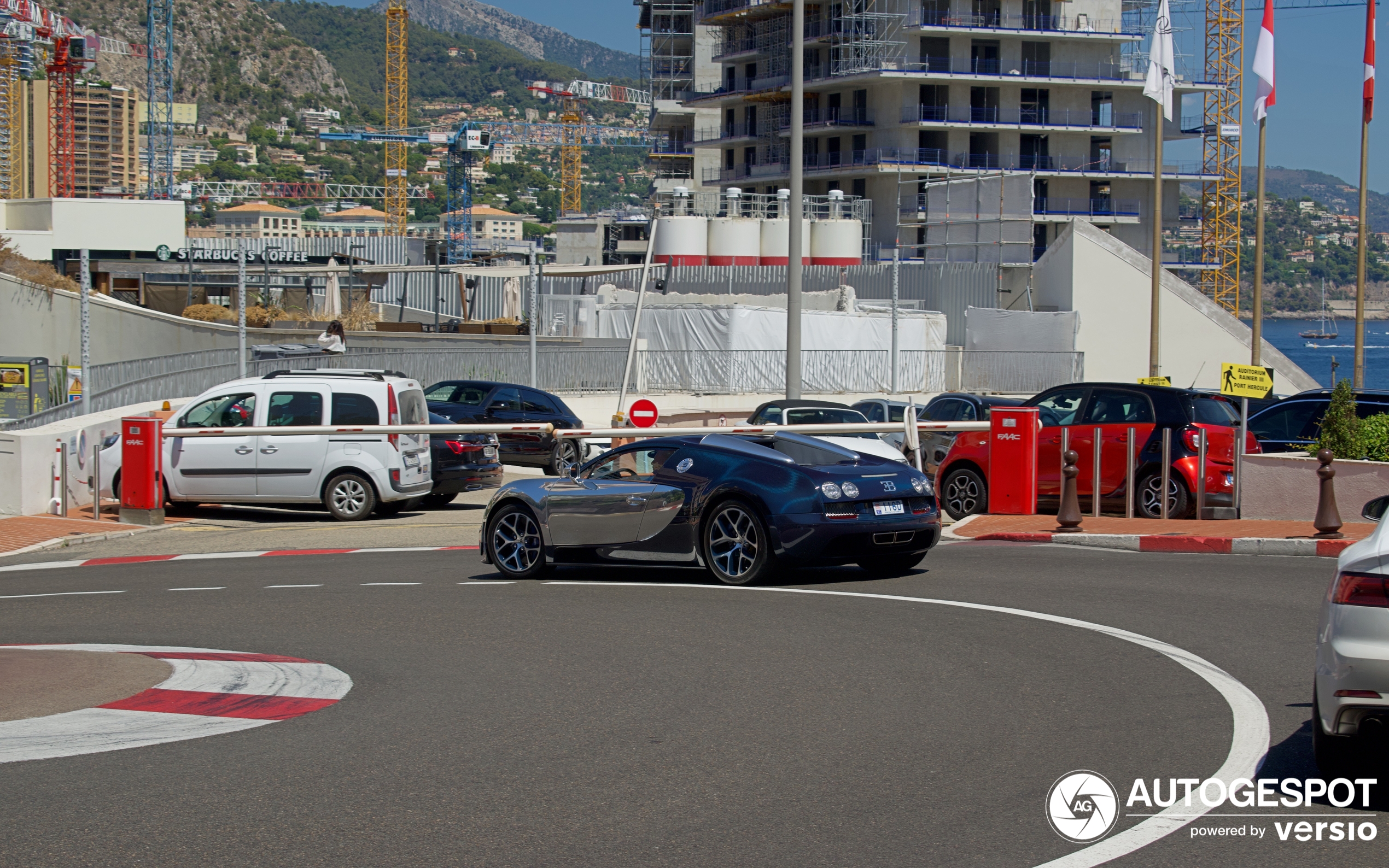 Chrome Bugatti Veyron schittert in Monaco