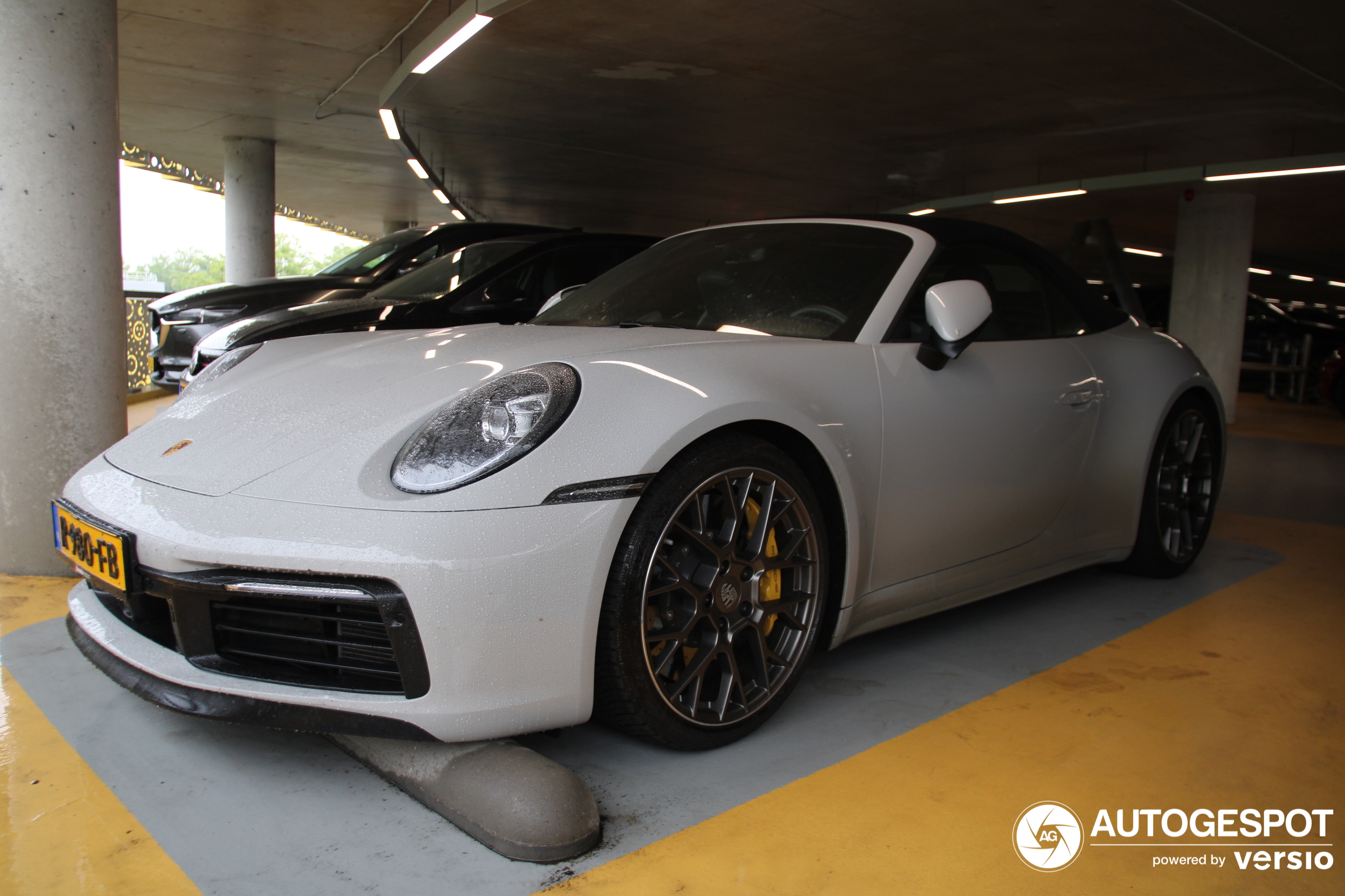 Porsche 992 Carrera 4S Cabriolet