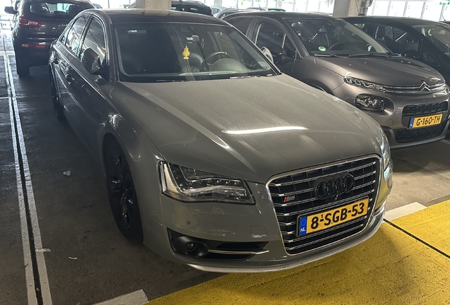 Audi S8 D4