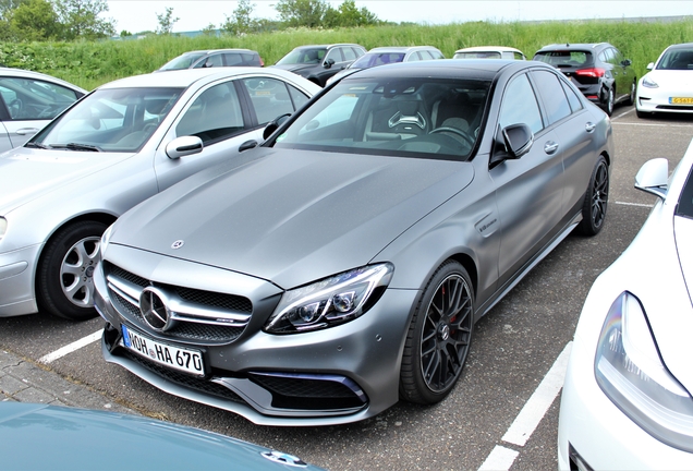 Mercedes-AMG C 63 S W205