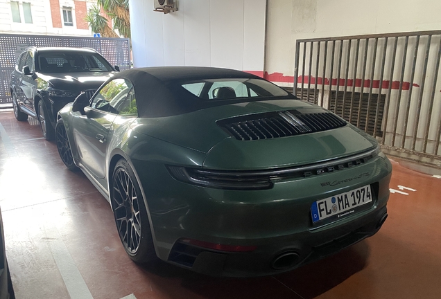 Porsche 992 Carrera 4 GTS Cabriolet