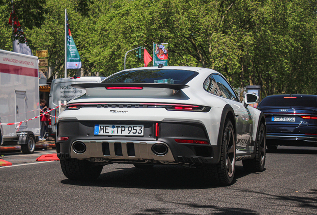 Porsche 992 Dakar