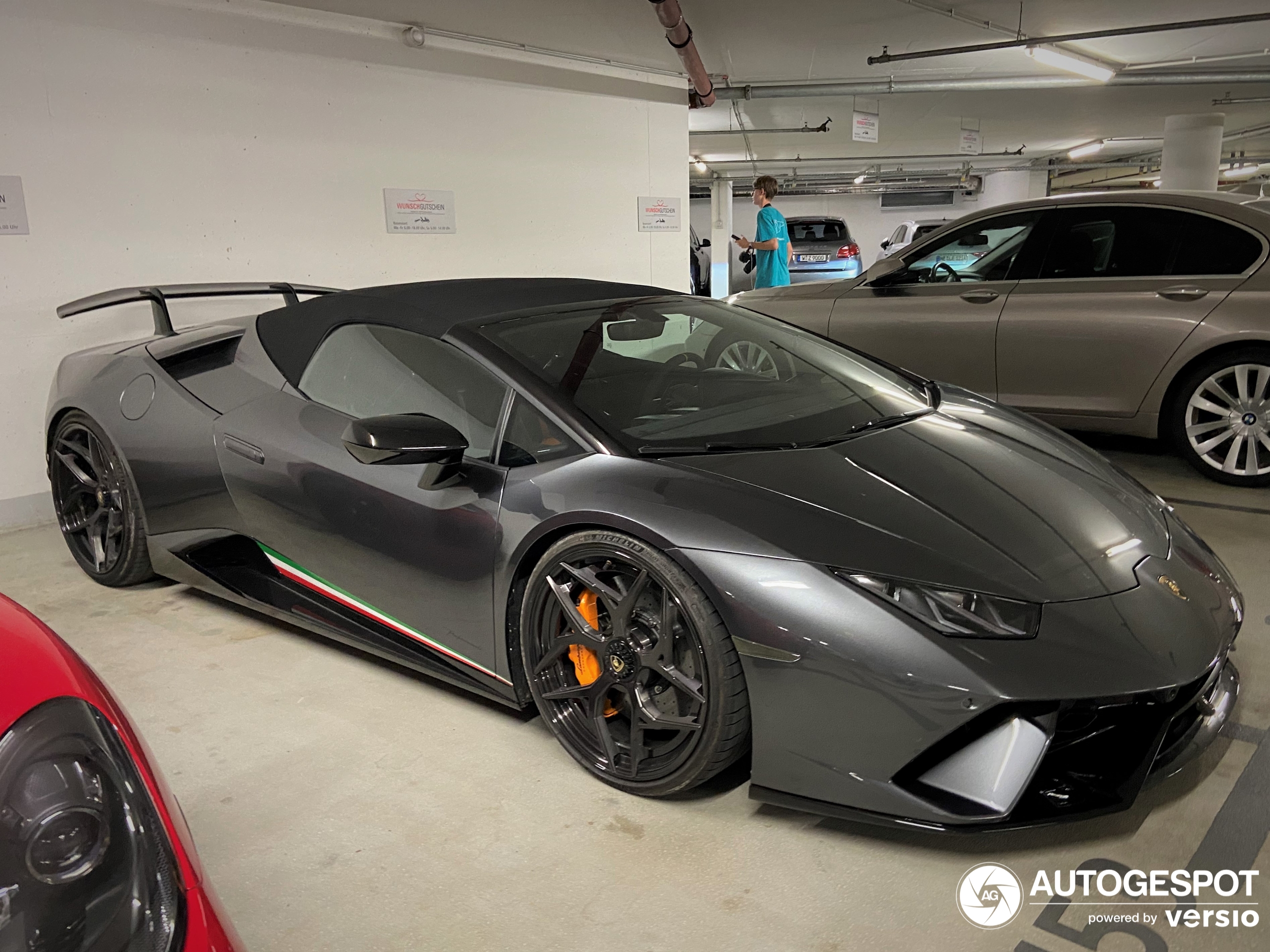 Lamborghini Huracán LP640-4 Performante Spyder