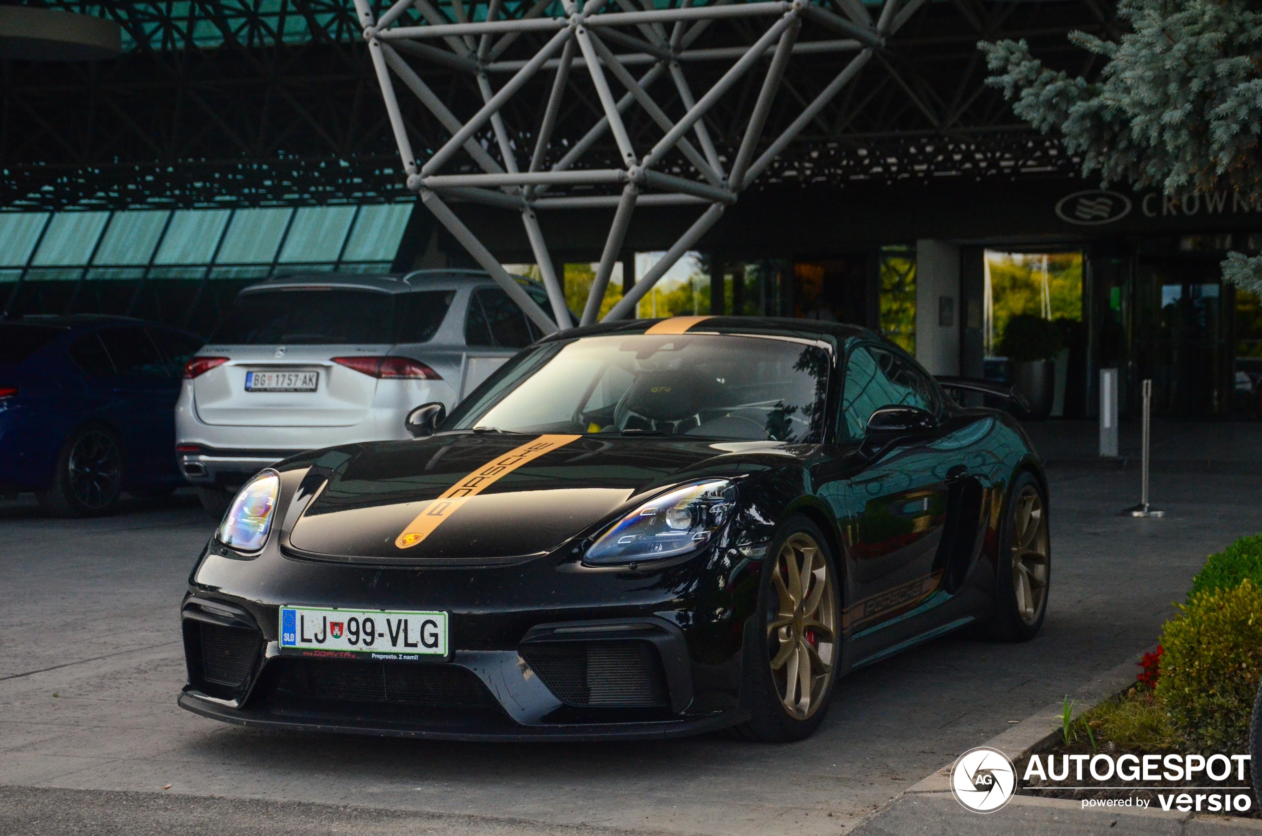 Porsche 718 Cayman GT4