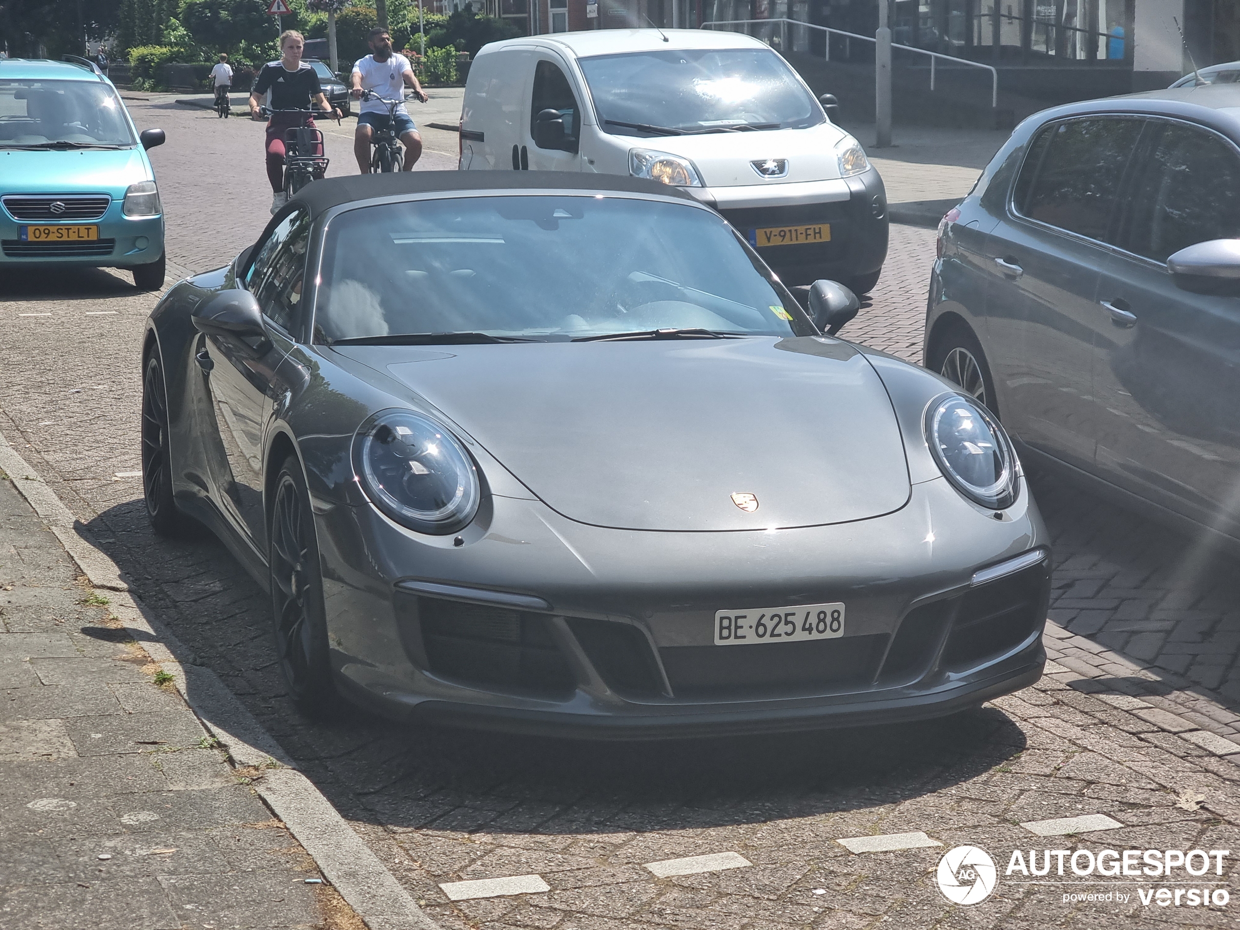 Porsche 991 Carrera 4 GTS Cabriolet MkII