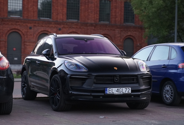 Porsche 95B Macan GTS MkIII