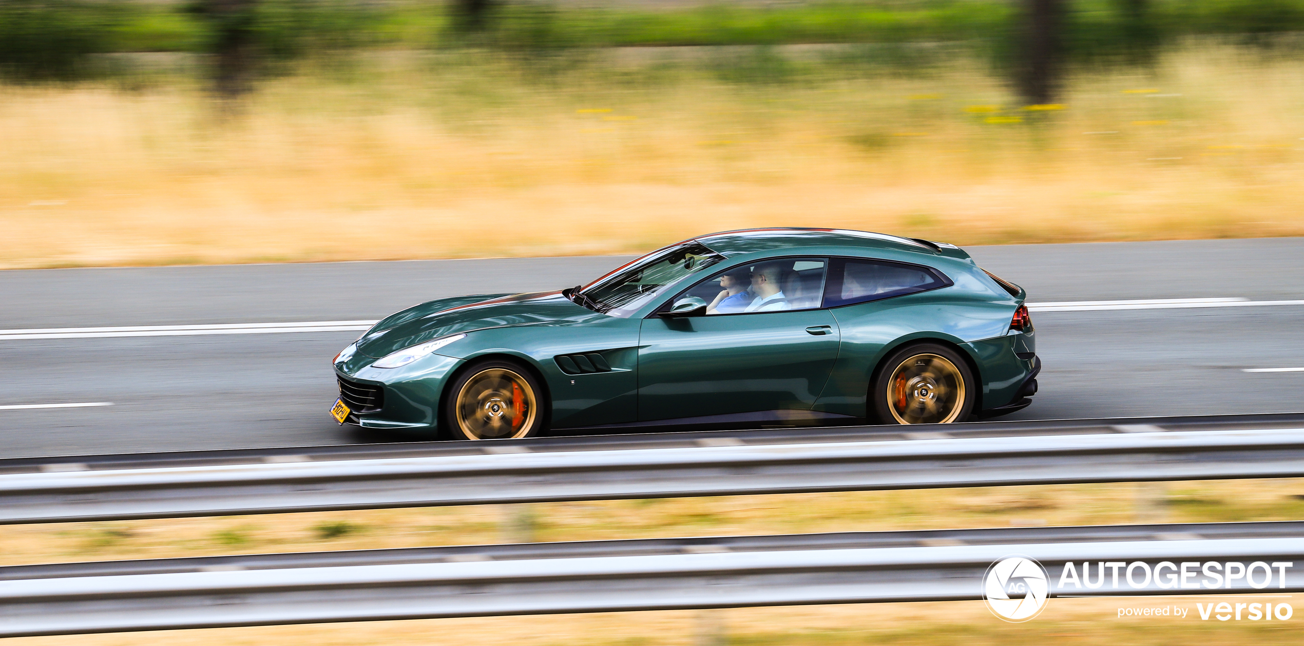 Ferrari GTC4Lusso T